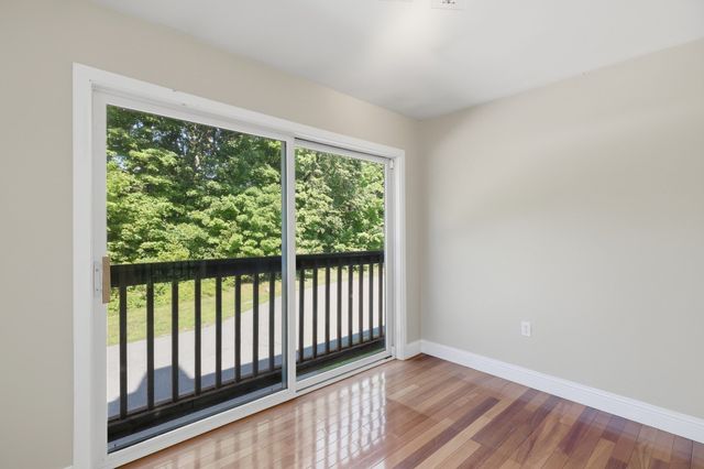 6 Mayberry Drive E, Westborough, MA 01581