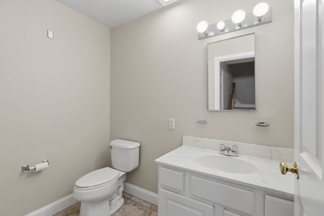 6 Mayberry Drive E, Westborough, MA 01581