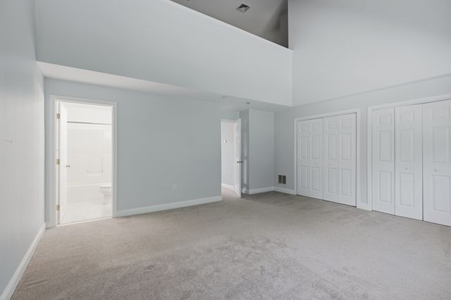6 Mayberry Drive E, Westborough, MA 01581