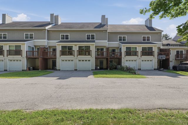 6 Mayberry Drive E, Westborough, MA 01581