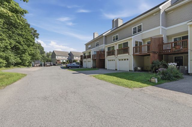 6 Mayberry Drive E, Westborough, MA 01581