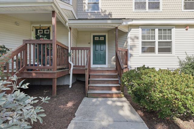 6 Mayberry Drive E, Westborough, MA 01581