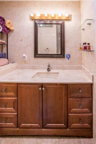 5003 UMBER WAY S, Tampa, FL 33624