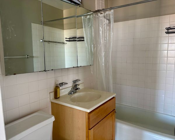 655 W IRVING PARK Road 2012, Chicago, IL 60613