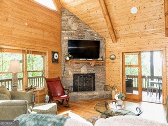 649 Weaver Creek Way, Blue Ridge, GA 30513