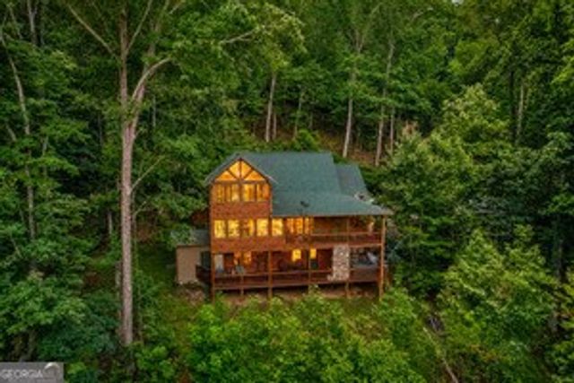 649 Weaver Creek Way, Blue Ridge, GA 30513