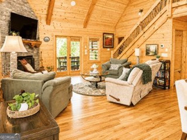 649 Weaver Creek Way, Blue Ridge, GA 30513