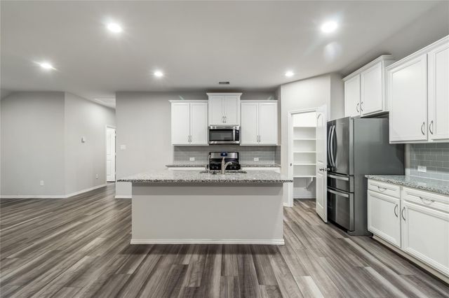 9257 Inland Leather Lane, Conroe, TX 77385