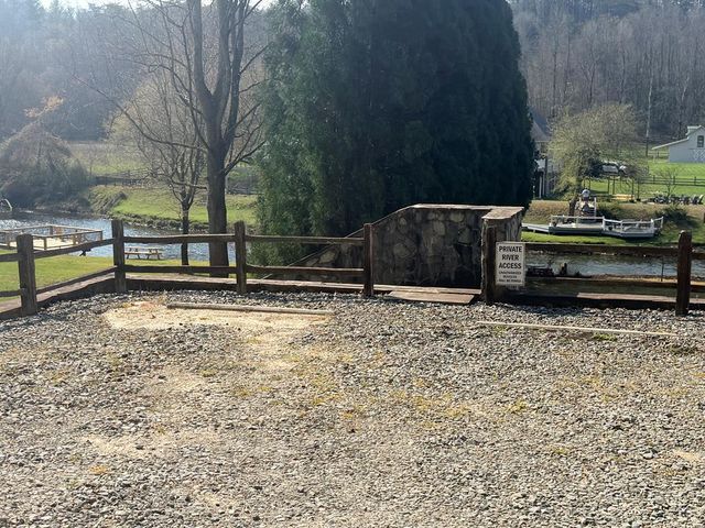 16 Toccoa Ridge Road, Mineral Bluff, GA 30559