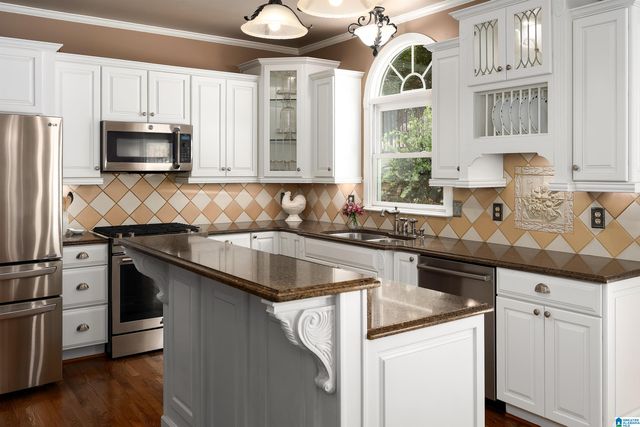 3200 ALTALOMA DRIVE, Vestavia Hills, AL 35216