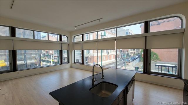 804 Chapel Street 201, New Haven, CT 06510