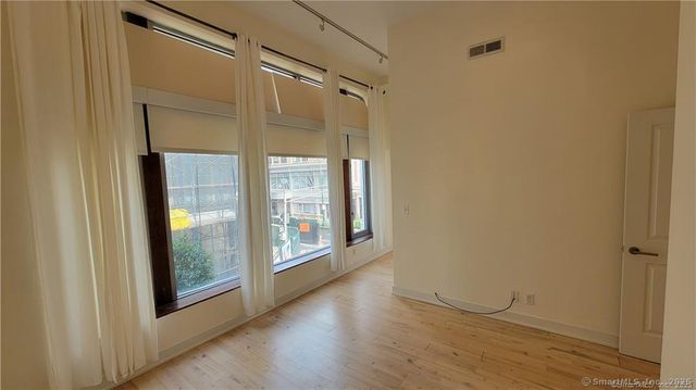 804 Chapel Street 201, New Haven, CT 06510