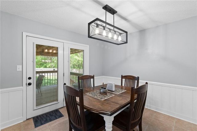 19212 E 15TH Street N, Independence, MO 64056