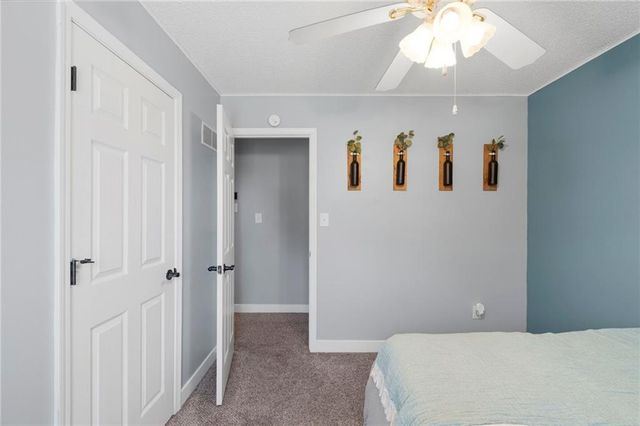 19212 E 15TH Street N, Independence, MO 64056