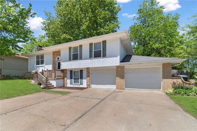 19212 E 15TH Street N, Independence, MO 64056