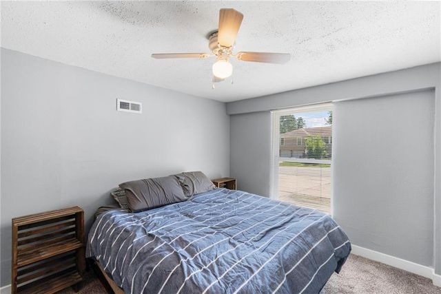 19212 E 15TH Street N, Independence, MO 64056