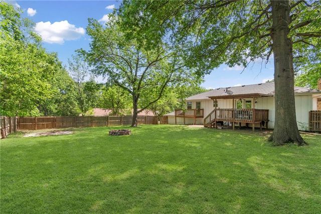 19212 E 15TH Street N, Independence, MO 64056
