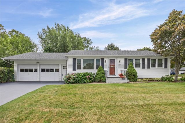 364 Lake Meadow Drive, Greece, NY 14612