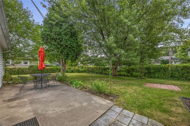 364 Lake Meadow Drive, Greece, NY 14612