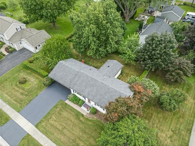 364 Lake Meadow Drive, Greece, NY 14612
