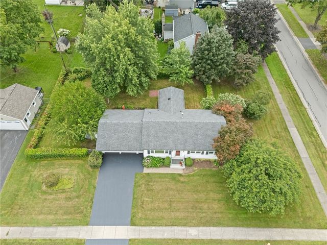 364 Lake Meadow Drive, Greece, NY 14612