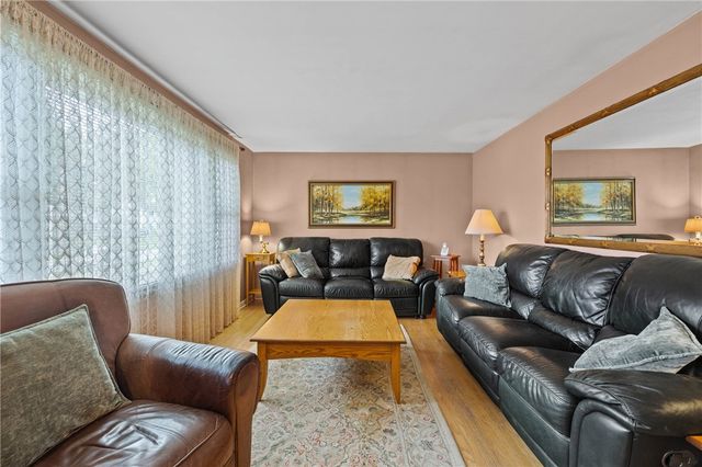 364 Lake Meadow Drive, Greece, NY 14612