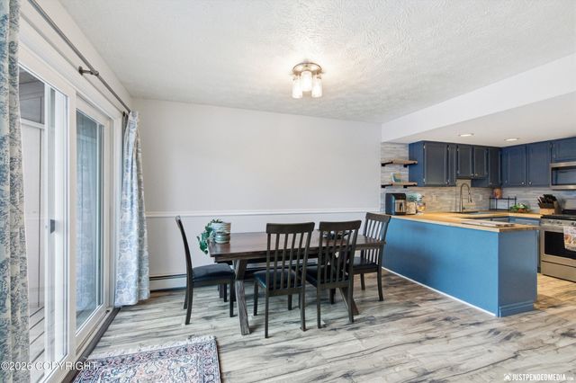 18821 S Kanaga Loop, Eagle River, AK 99577