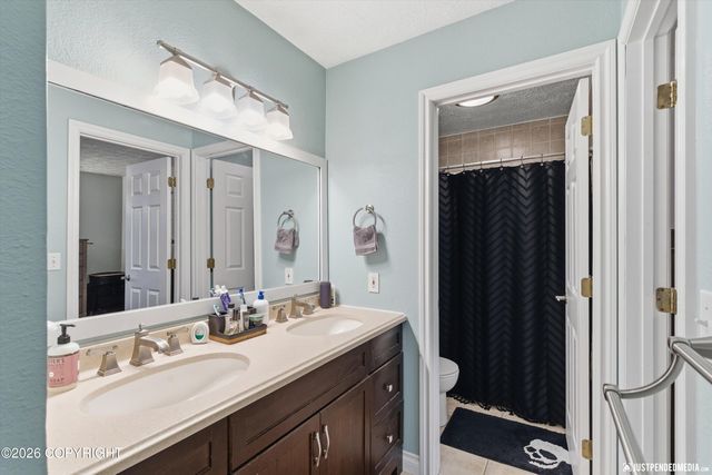 18821 S Kanaga Loop, Eagle River, AK 99577