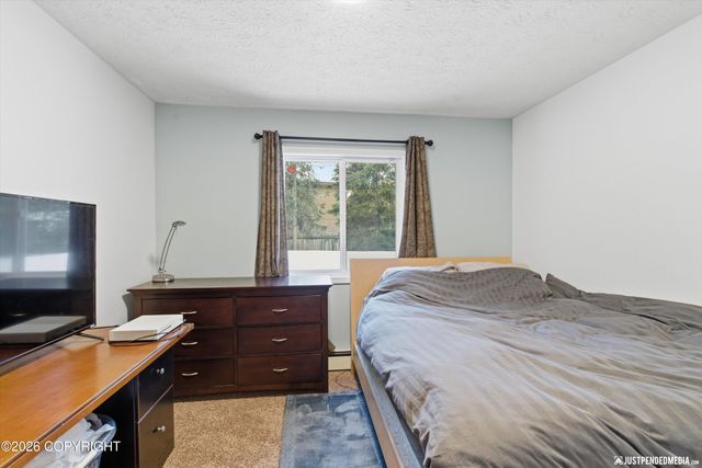 18821 S Kanaga Loop, Eagle River, AK 99577