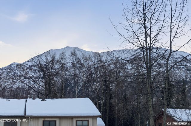 18821 S Kanaga Loop, Eagle River, AK 99577