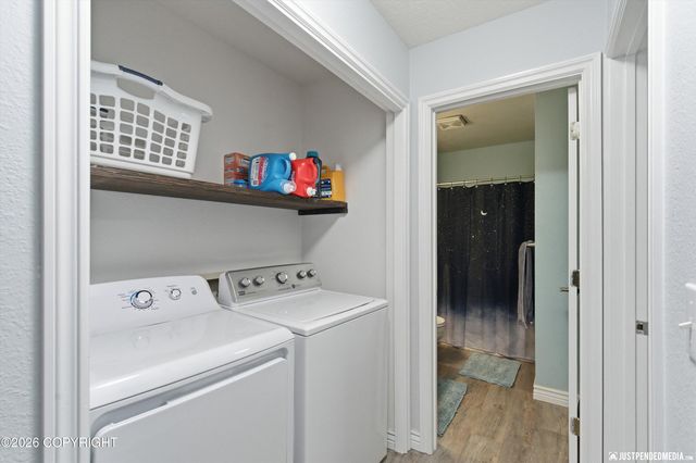 18821 S Kanaga Loop, Eagle River, AK 99577