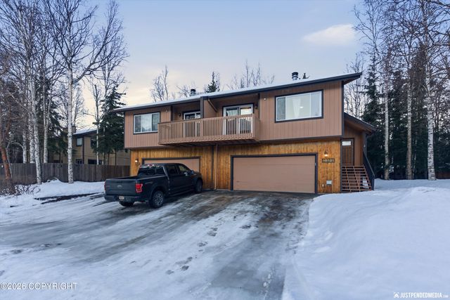 18821 S Kanaga Loop, Eagle River, AK 99577