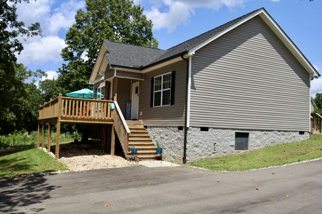 746 Nels Adams Rd, Dickson, TN 37055