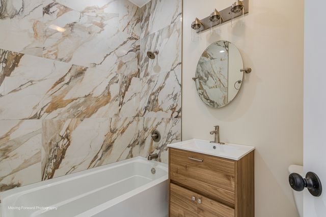 437 E 48th Street, Chicago, IL 60615