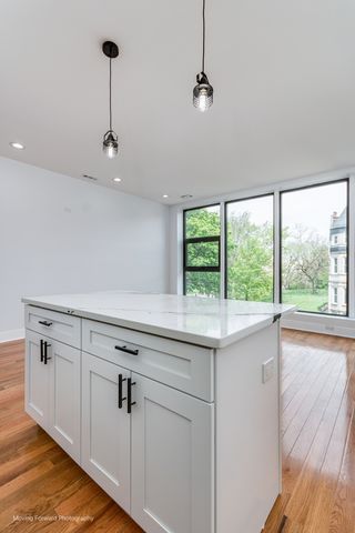 437 E 48th Street, Chicago, IL 60615