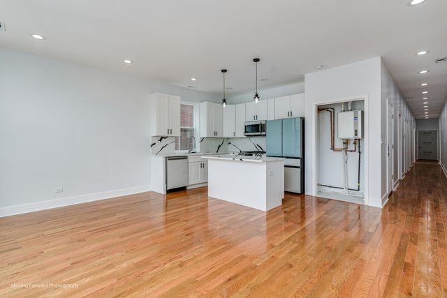 437 E 48th Street, Chicago, IL 60615