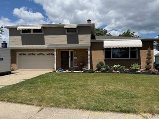 138 North Creek Drive, Cheektowaga, NY 14225
