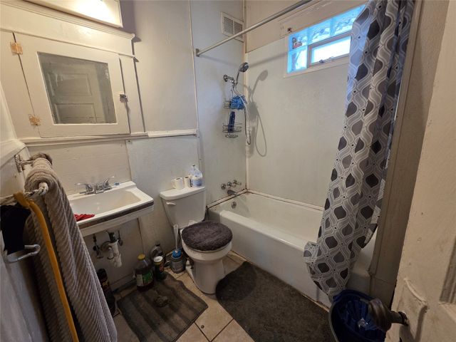 725-27 W 10TH Street, Erie, PA 16502