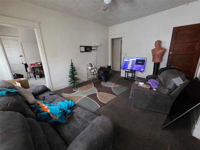 725-27 W 10TH Street, Erie, PA 16502