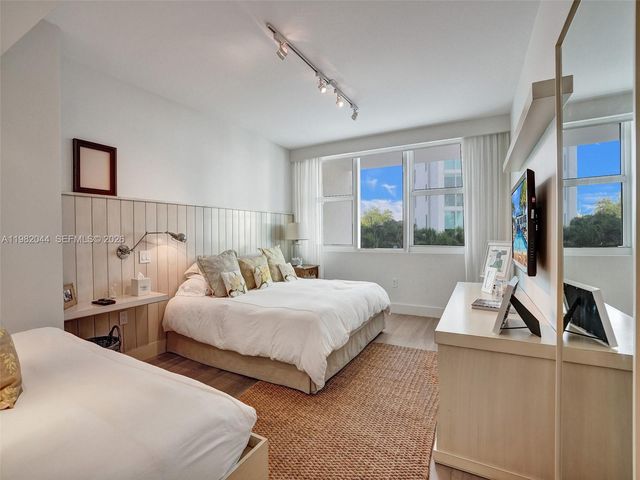 3201 NE 183rd St 301, Aventura, FL 33160