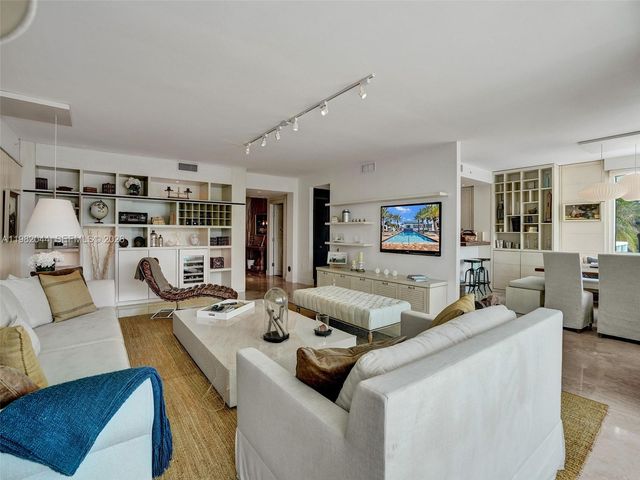 3201 NE 183rd St 301, Aventura, FL 33160