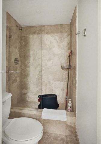 3201 NE 183rd St 301, Aventura, FL 33160