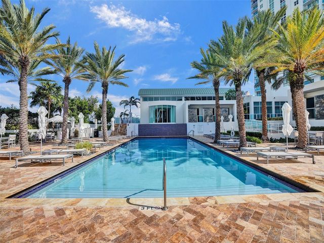 3201 NE 183rd St 301, Aventura, FL 33160