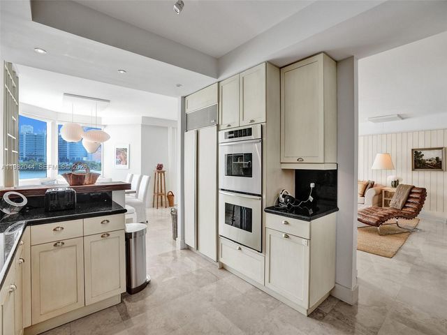 3201 NE 183rd St 301, Aventura, FL 33160