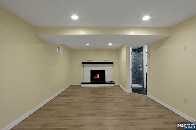 9 Sioux Avenue, Oakland, NJ 07436