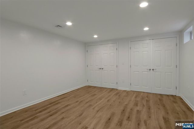 9 Sioux Avenue, Oakland, NJ 07436