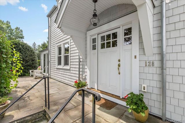 128 RALPH Avenue, White Plains, NY 10606