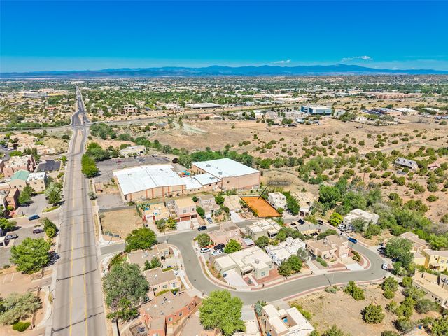 2164 Ridgeview Circle, Santa Fe, NM 87505