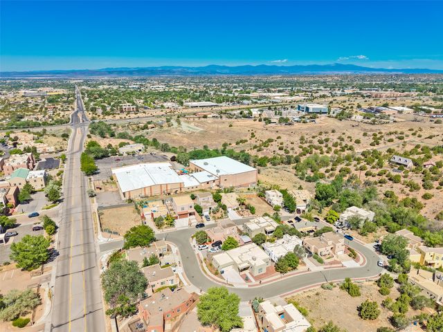 2164 Ridgeview Circle, Santa Fe, NM 87505