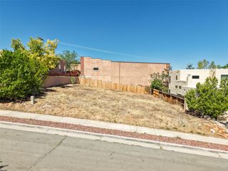 2164 Ridgeview Circle, Santa Fe, NM 87505